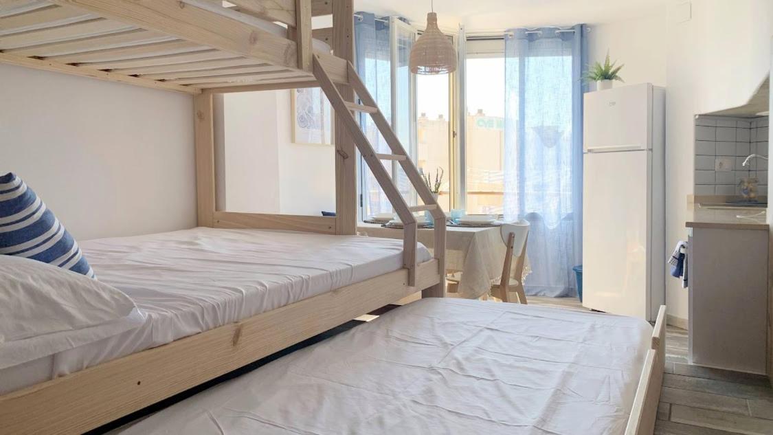 Apartbeach La Brisa Y Frente Playa La Pineda Exterior photo